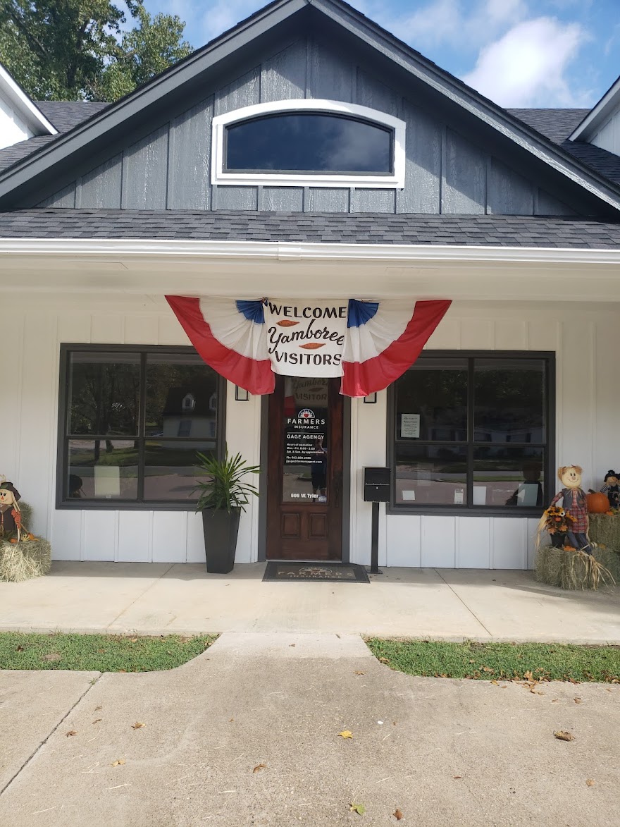 Oficina de The Gage Agency en 606 W Tyler St, Gilmer, TX
